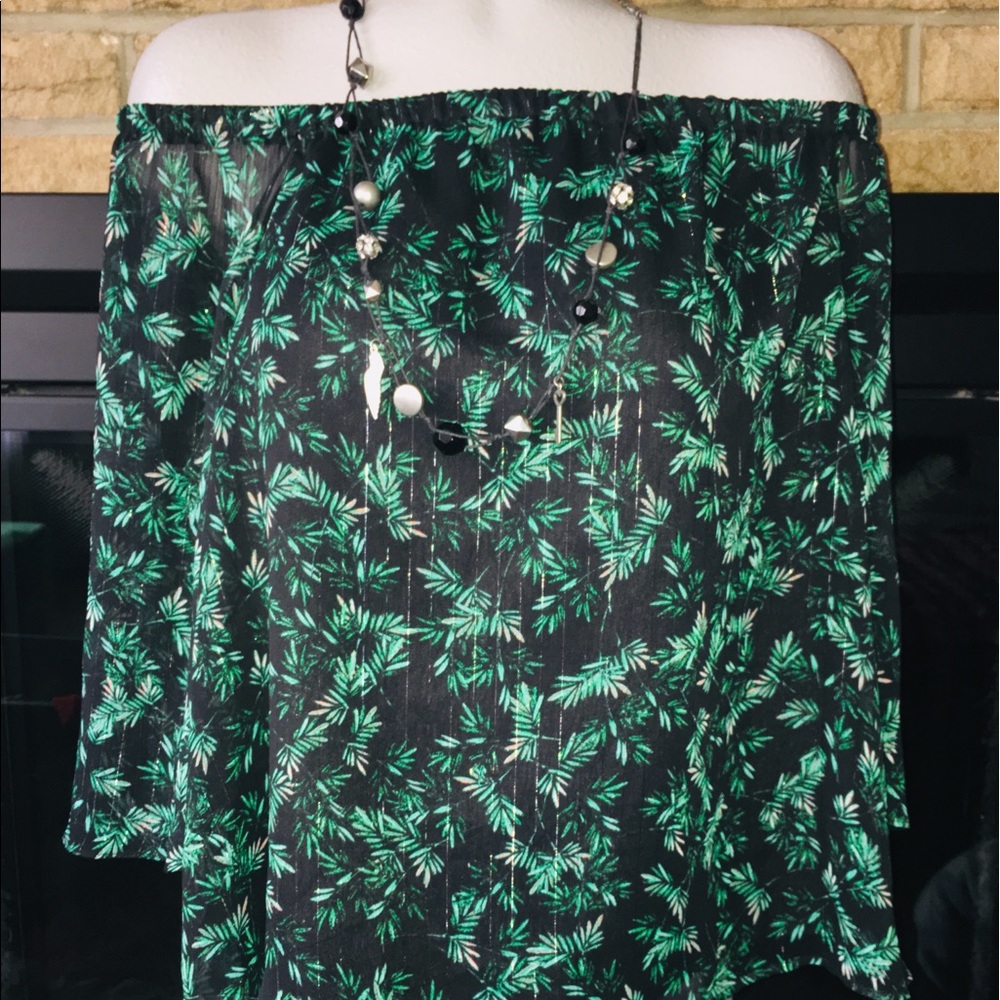 Gorgeous new off shoulder lined dress top’